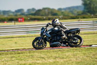 Evening Low_Mid Group Silver_Grey Bikes